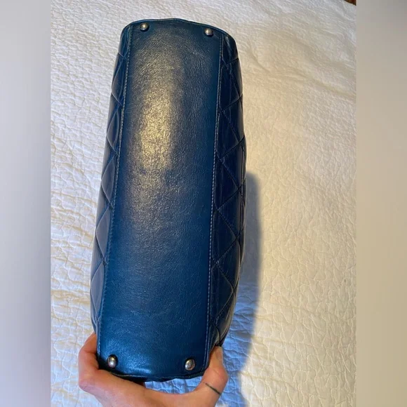 CHANEL Blue Quilted Distressed Convertible Boy Tote - Picture 4 of 16